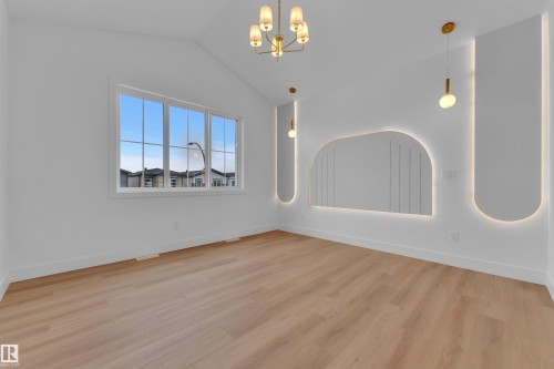 127 24 Street, Edmonton, AB - Indoor Photo Showing Other Room