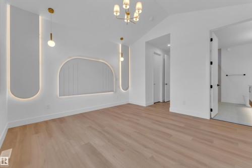 127 24 Street, Edmonton, AB - Indoor Photo Showing Other Room
