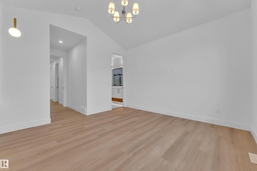 127 24 Street, Edmonton, AB - Indoor Photo Showing Other Room