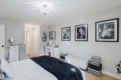 310 8907 106A Avenue, Edmonton, AB - Indoor Photo Showing Bedroom