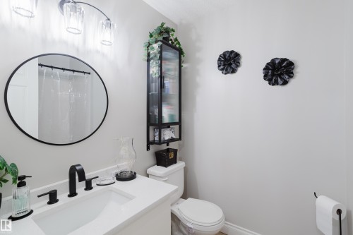 310 8907 106A Avenue, Edmonton, AB - Indoor