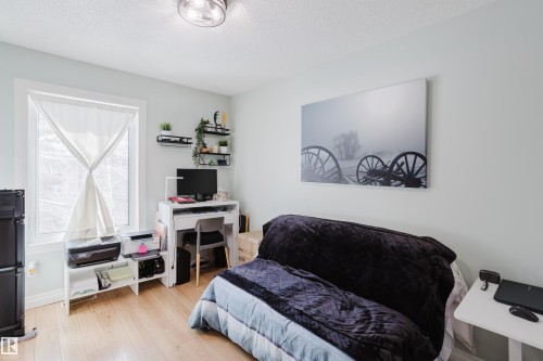 310 8907 106A Avenue, Edmonton, AB - Indoor Photo Showing Bedroom
