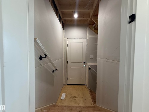 View of walk in closet - 3158 Magpie Way, Edmonton, AB - Indoor Photo Showing Other Room