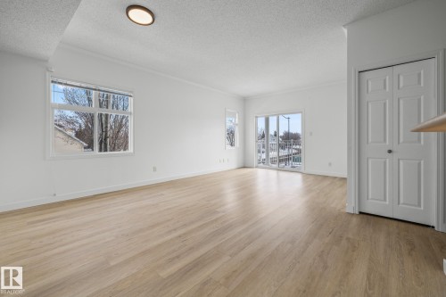 2 1179 Summerside Drive, Edmonton, AB - Indoor