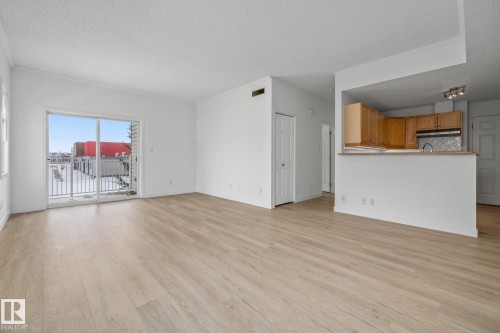 2 1179 Summerside Drive, Edmonton, AB - Indoor