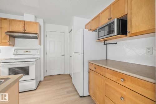 2 1179 Summerside Drive, Edmonton, AB - Indoor Photo Showing Kitchen