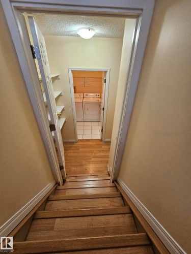 Edmonton, AB - Indoor Photo Showing Other Room