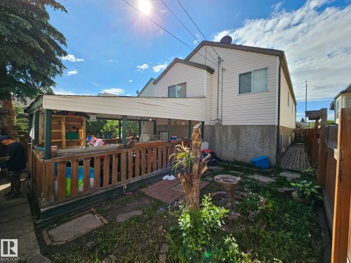 Edmonton, AB - Outdoor