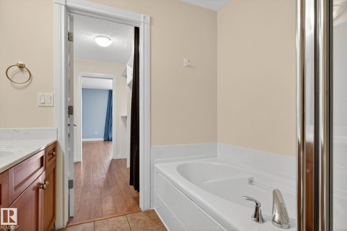 314 12110 106 Avenue, Edmonton, AB - Indoor Photo Showing Bathroom