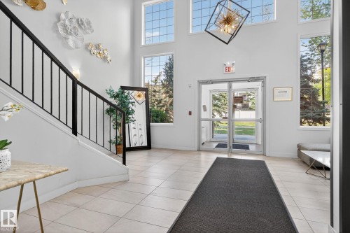 314 12110 106 Avenue, Edmonton, AB - Indoor Photo Showing Other Room