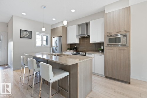 3 Kenton Way, Spruce Grove, AB - Indoor Photo Showing Kitchen With Double Sink With Upgraded Kitchen