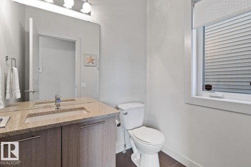 3 Kenton Way, Spruce Grove, AB - Indoor Photo Showing Bathroom