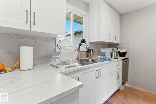 10505 154 Street, Edmonton, AB - Indoor Photo Showing Kitchen With Double Sink