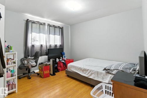 10505 154 Street, Edmonton, AB - Indoor Photo Showing Bedroom