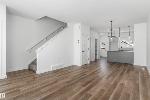 1008 14 Avenue, Edmonton, AB - Indoor