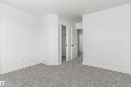 1008 14 Avenue, Edmonton, AB - Indoor Photo Showing Other Room