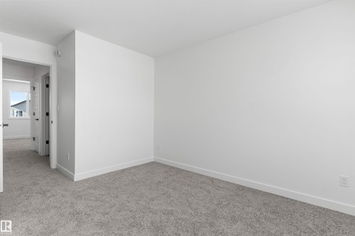 1008 14 Avenue, Edmonton, AB - Indoor Photo Showing Other Room