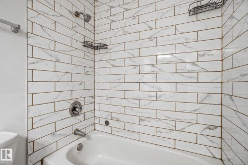 3321 107 Avenue, Edmonton, AB - Indoor Photo Showing Bathroom