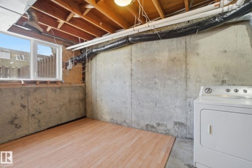 3321 107 Avenue, Edmonton, AB - Indoor Photo Showing Other Room