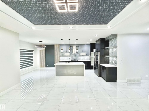 1836 22 Street, Edmonton, AB - Indoor Photo Showing Other Room