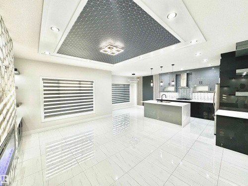 1836 22 Street, Edmonton, AB - Indoor Photo Showing Other Room