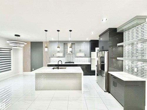 1836 22 Street, Edmonton, AB - Indoor Photo Showing Kitchen With Upgraded Kitchen