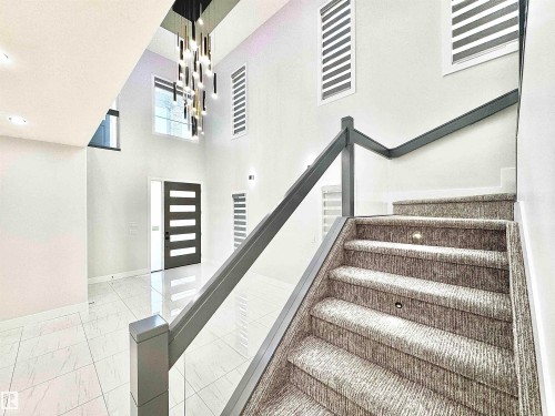 1836 22 Street, Edmonton, AB - Indoor Photo Showing Other Room