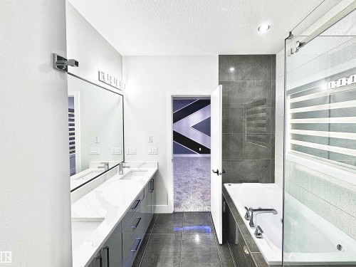 1836 22 Street, Edmonton, AB - Indoor Photo Showing Bathroom