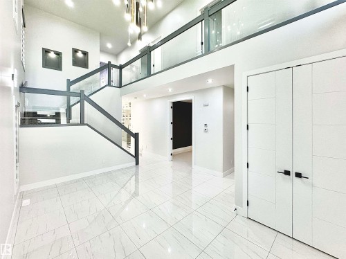 1836 22 Street, Edmonton, AB - Indoor Photo Showing Other Room