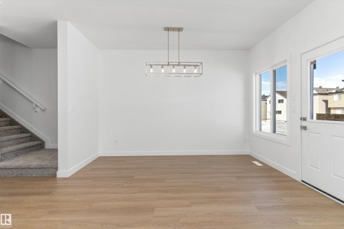 1020 14 Avenue, Edmonton, AB - Indoor Photo Showing Other Room