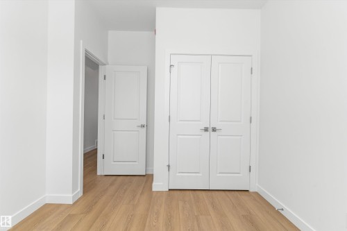 1020 14 Avenue, Edmonton, AB - Indoor Photo Showing Other Room