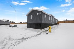 323 305 Calahoo Road  Spruce Grove, AB T7X 3L1