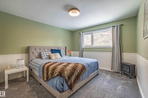38 Gresham Boulevard, St. Albert, AB - Indoor Photo Showing Bedroom