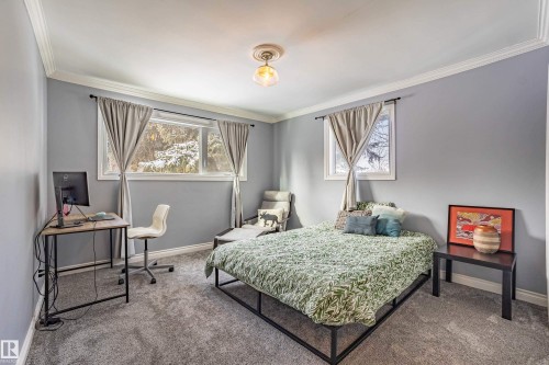 38 Gresham Boulevard, St. Albert, AB - Indoor Photo Showing Bedroom