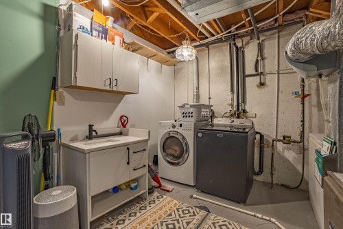 38 Gresham Boulevard, St. Albert, AB - Indoor Photo Showing Laundry Room