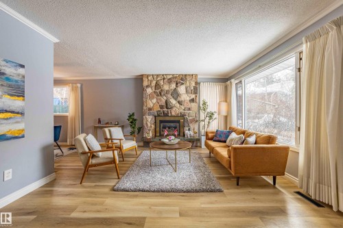 38 Gresham Boulevard, St. Albert, AB - Indoor Photo Showing Living Room With Fireplace