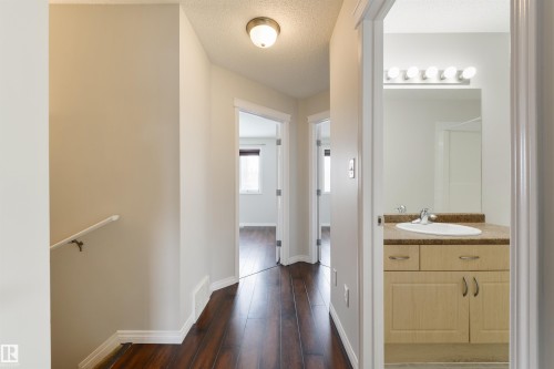 114 Hartwick Loop, Spruce Grove, AB - Indoor Photo Showing Other Room