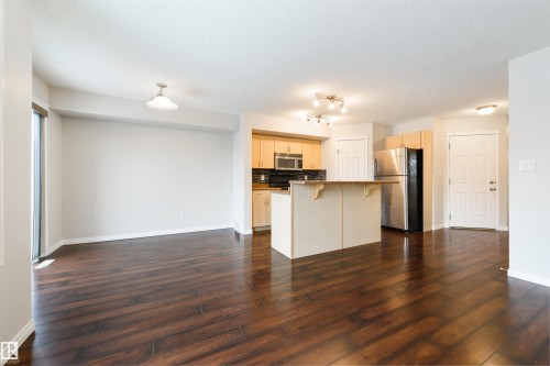114 Hartwick Loop, Spruce Grove, AB - Indoor Photo Showing Kitchen