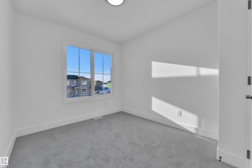 3608 40 Avenue, Beaumont, AB - Indoor Photo Showing Other Room