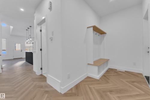 3608 40 Avenue, Beaumont, AB - Indoor Photo Showing Other Room