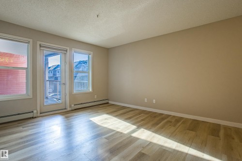 211 1820 Rutherford Road, Edmonton, AB - Indoor Photo Showing Other Room