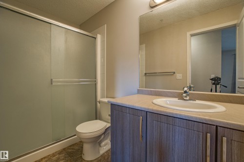 211 1820 Rutherford Road, Edmonton, AB - Indoor Photo Showing Bathroom