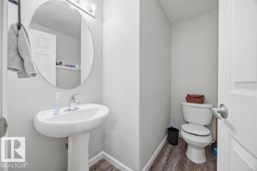 62 Pointe, Beaumont, AB - Indoor Photo Showing Bathroom