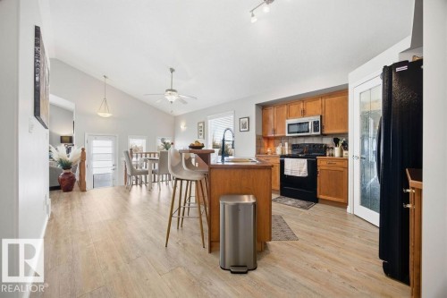 62 Pointe, Beaumont, AB - Indoor Photo Showing Other Room