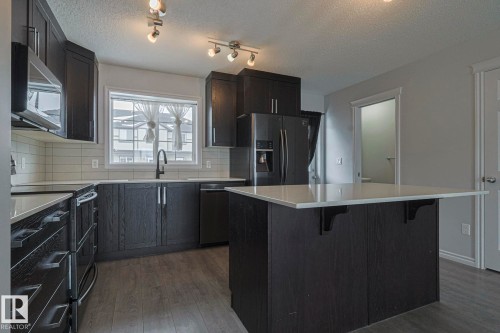 31 20 Augustine Crescent, Sherwood Park, AB - Indoor Photo Showing Kitchen With Upgraded Kitchen