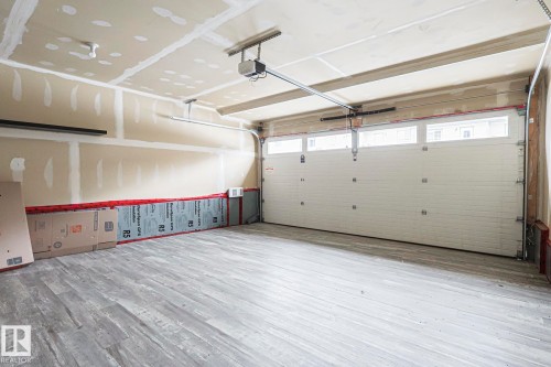 31 20 Augustine Crescent, Sherwood Park, AB - Indoor Photo Showing Garage