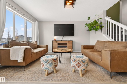 48 Sierra Wynd, Fort Saskatchewan, AB - Indoor Photo Showing Living Room