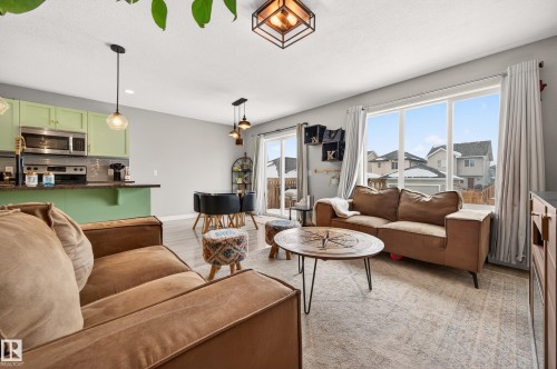 48 Sierra Wynd, Fort Saskatchewan, AB - Indoor Photo Showing Living Room