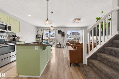 48 Sierra Wynd, Fort Saskatchewan, AB - Indoor Photo Showing Kitchen