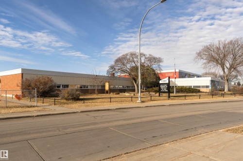View of concrete street featuring sidewalks and curbs - 13520 113A Street, Edmonton, AB - Outdoor